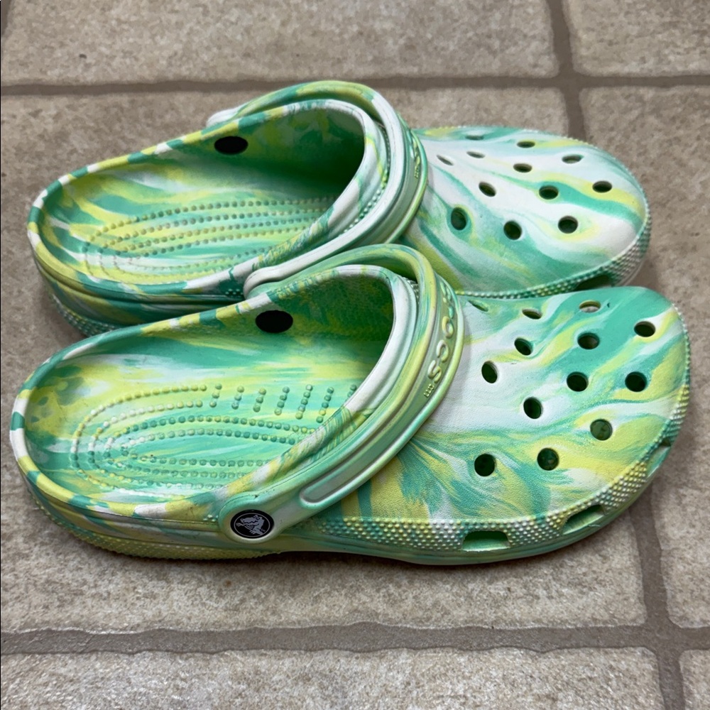 CROCS Green and Yellow Swirl Clogs - Picture 2 of 4